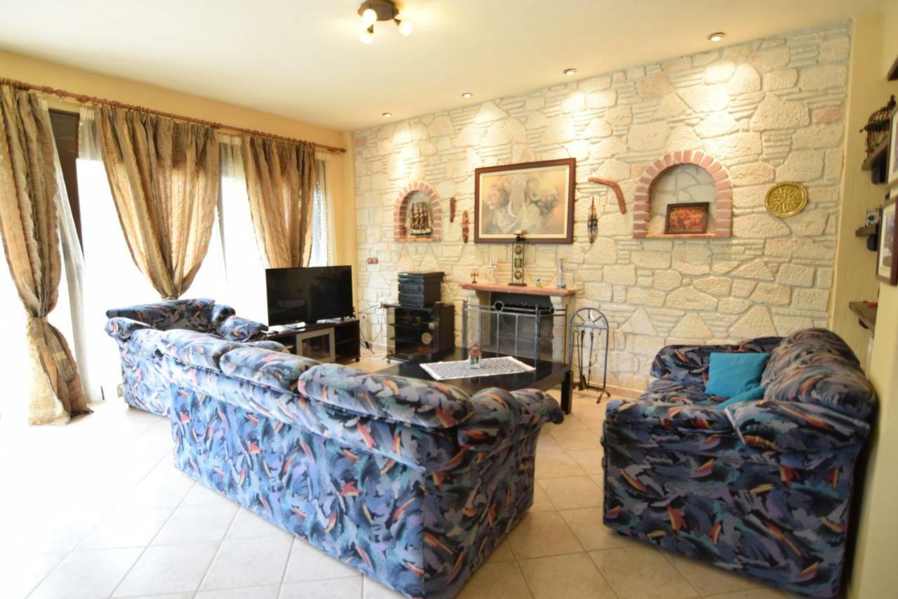 Holiday Villa Vee Nea Skioni Ngoại thất bức ảnh